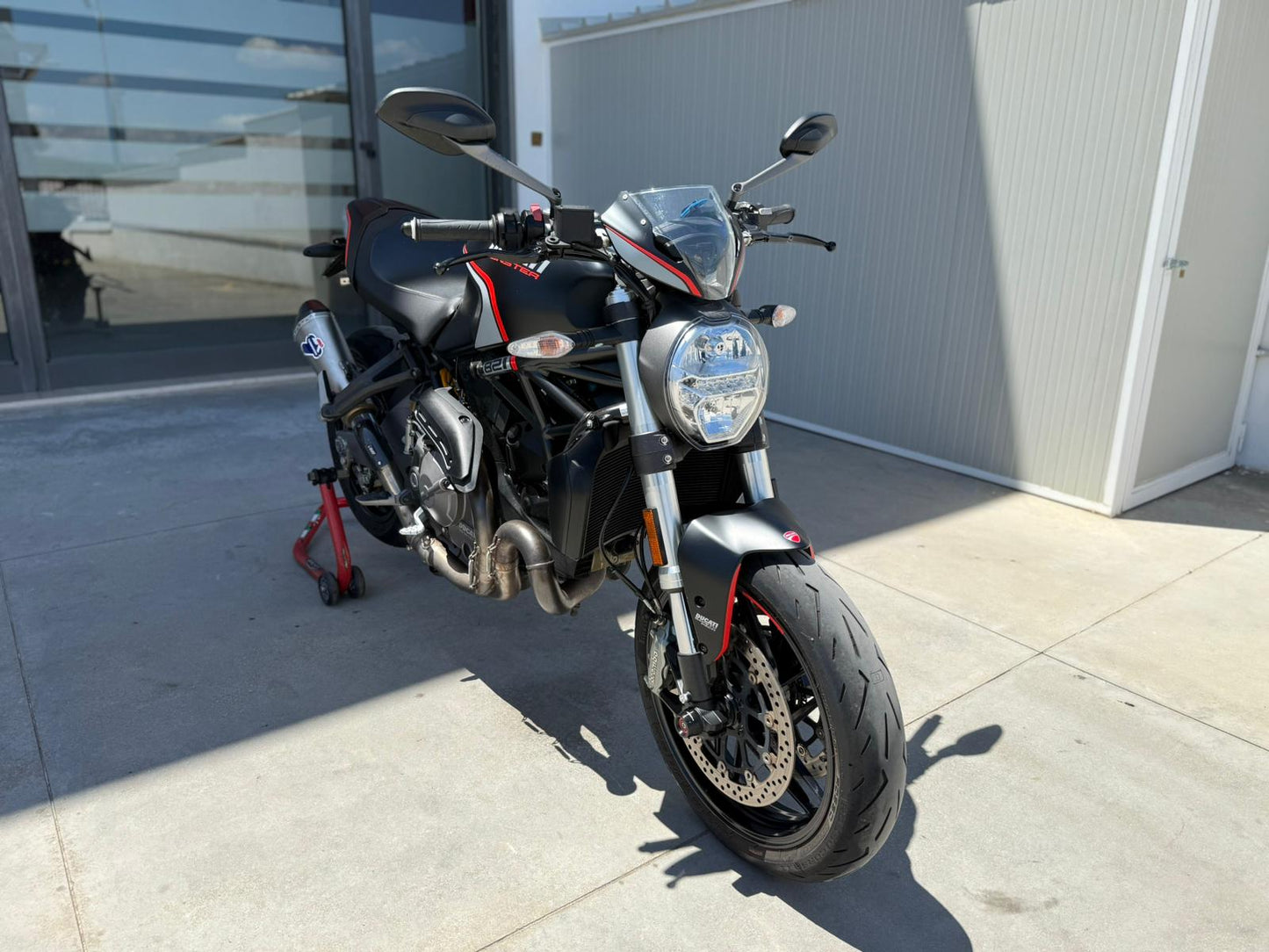 DUCATI Monster 821 Stealth