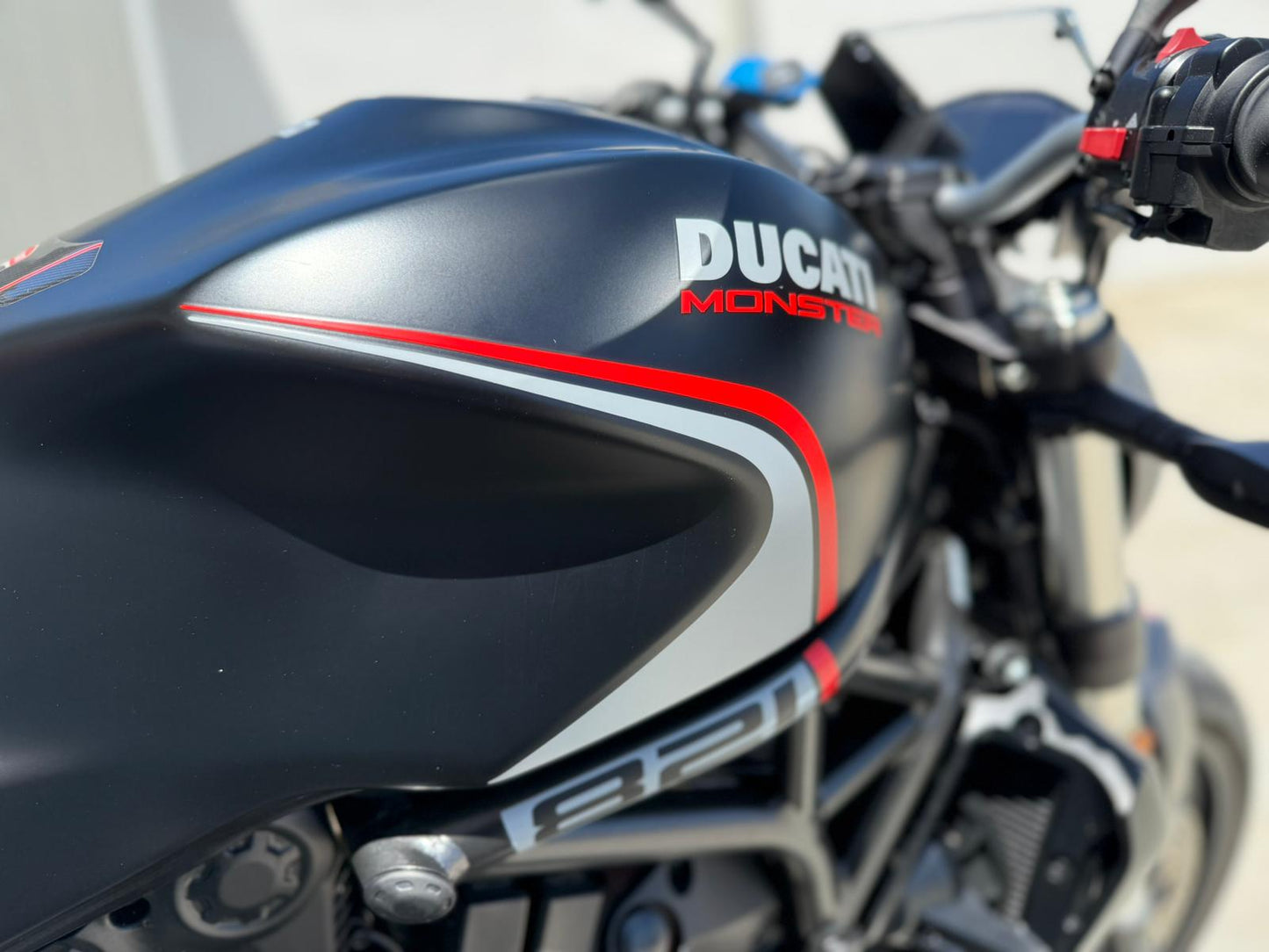 DUCATI Monster 821 Stealth