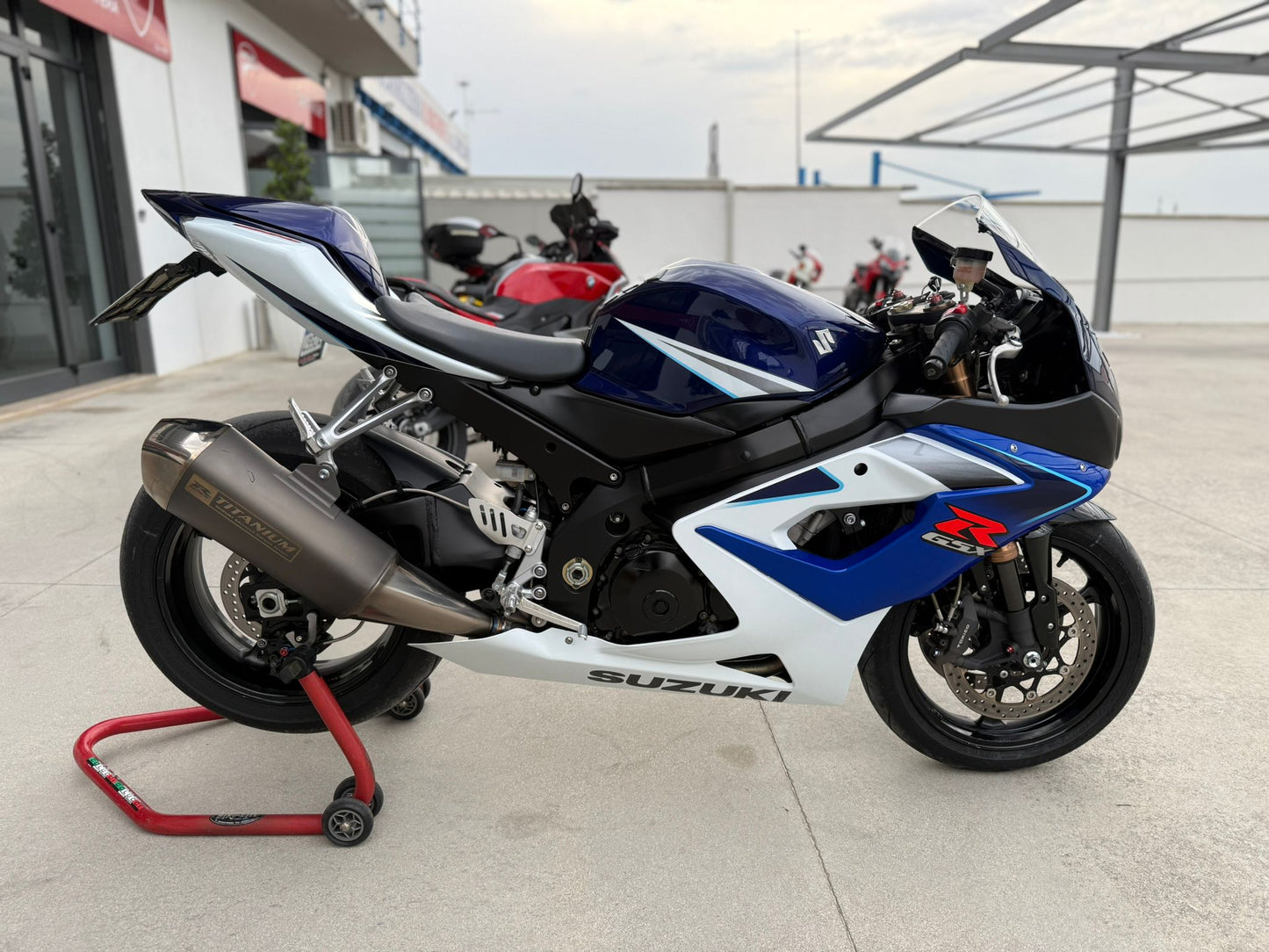 SUZUKI GSX R 1000 K6