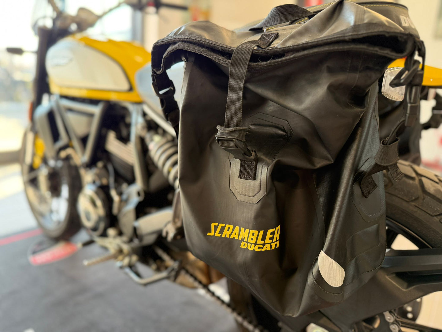 DUCATI SCRAMBLER ICON 800