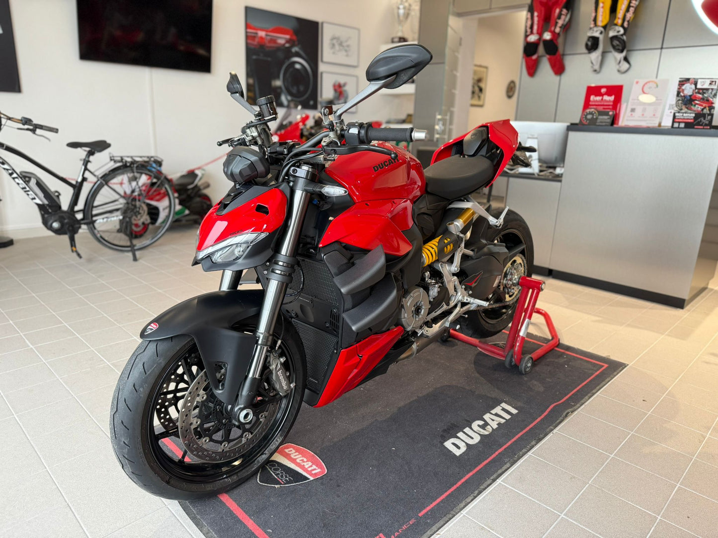 VENDUTO-DUCATI STREETFIGHTER V2 MY 2024