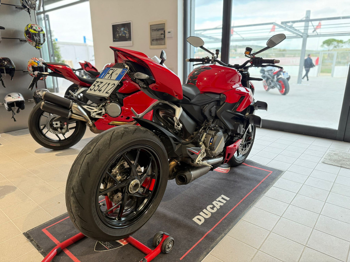 VENDUTO-DUCATI STREETFIGHTER V2 MY 2024