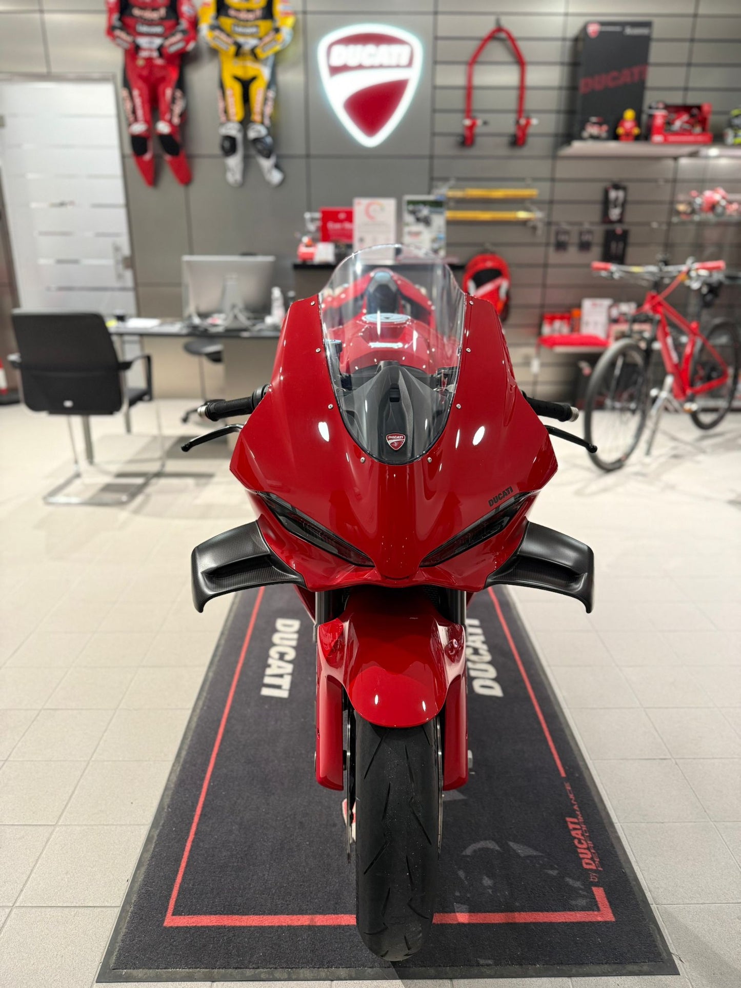 DUCATI PANIGALE V4 MY 2025 FULL AKRAPOVIC