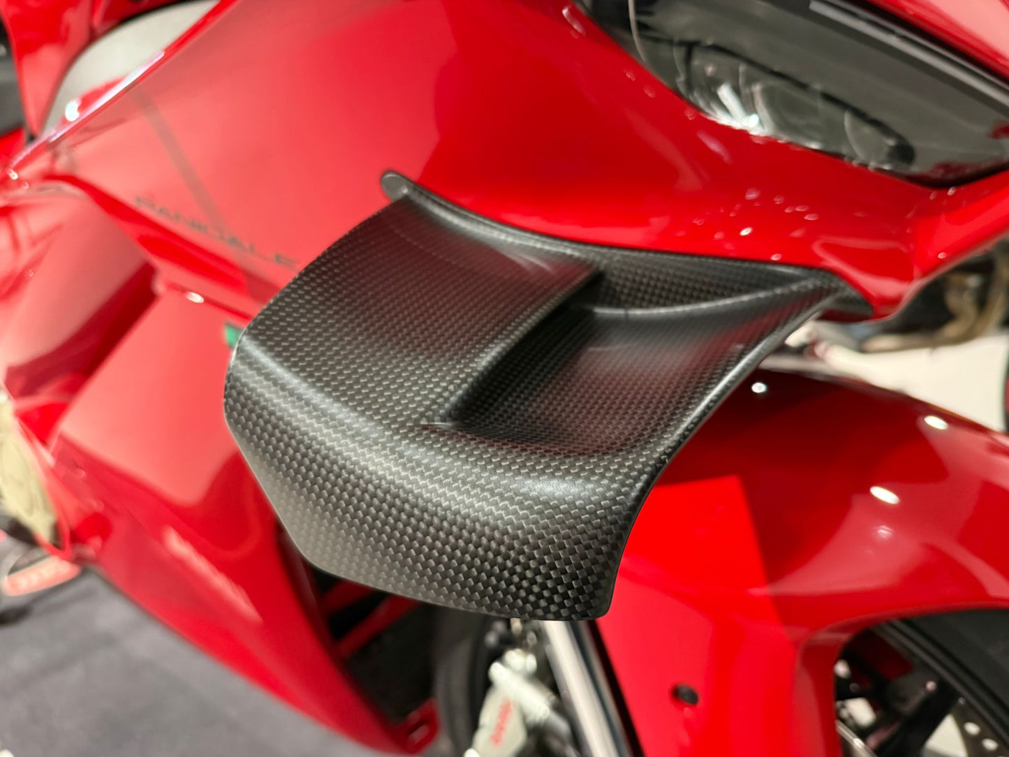 DUCATI PANIGALE V4 MY 2025 FULL AKRAPOVIC