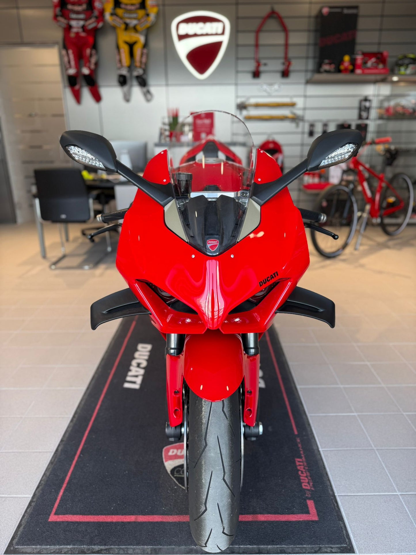 DUCATI PANIGALE V4 MY 2024 SOLI 100 KM