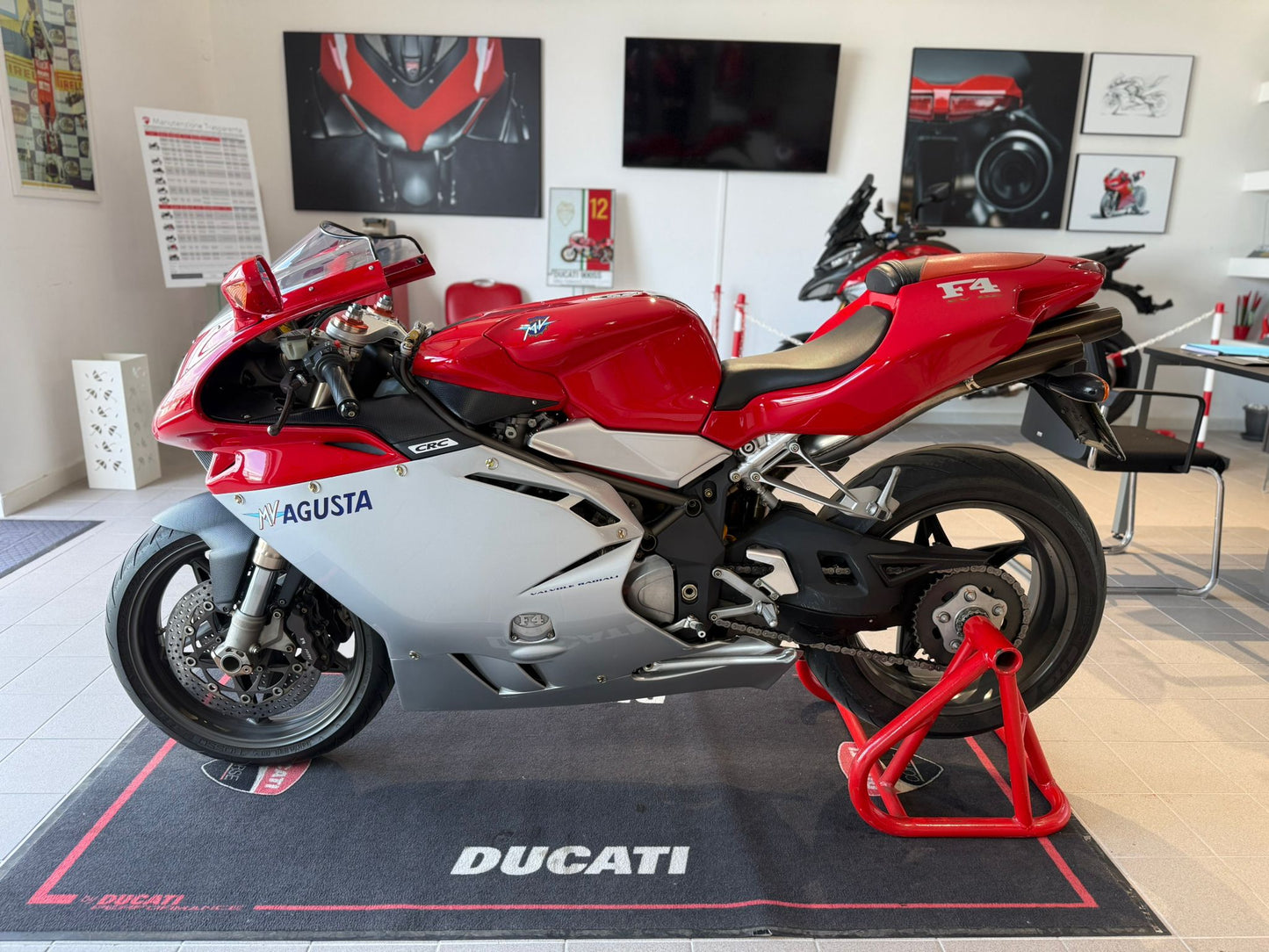MV AGUSTA F4 750 PRIMA SERIE EV02