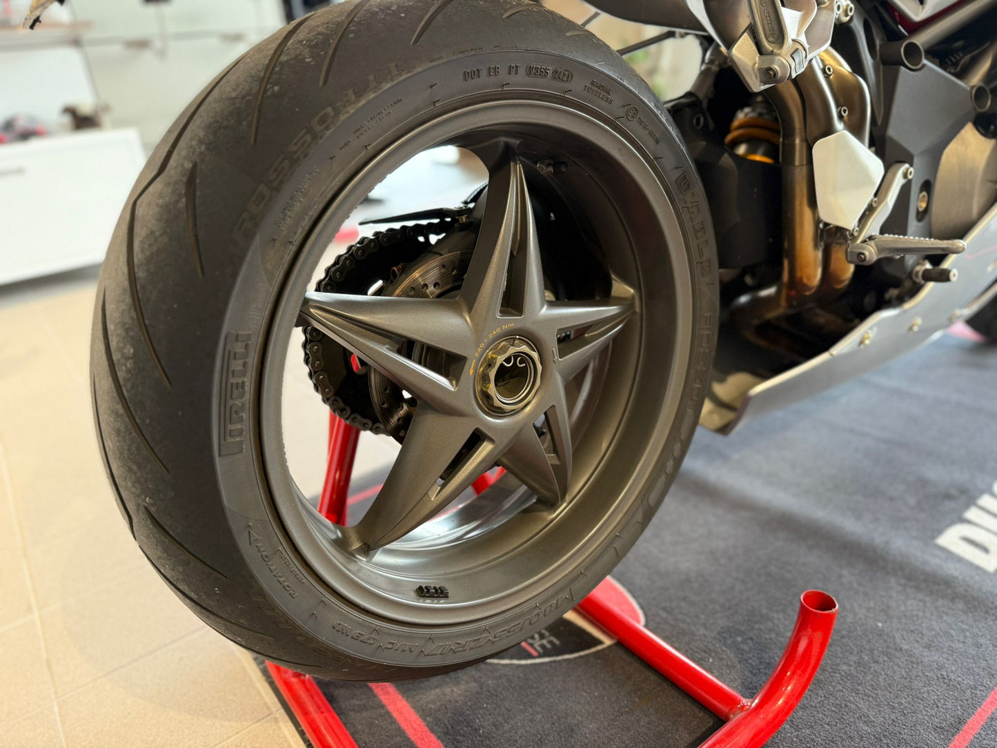 MV AGUSTA F4 750 PRIMA SERIE EV02