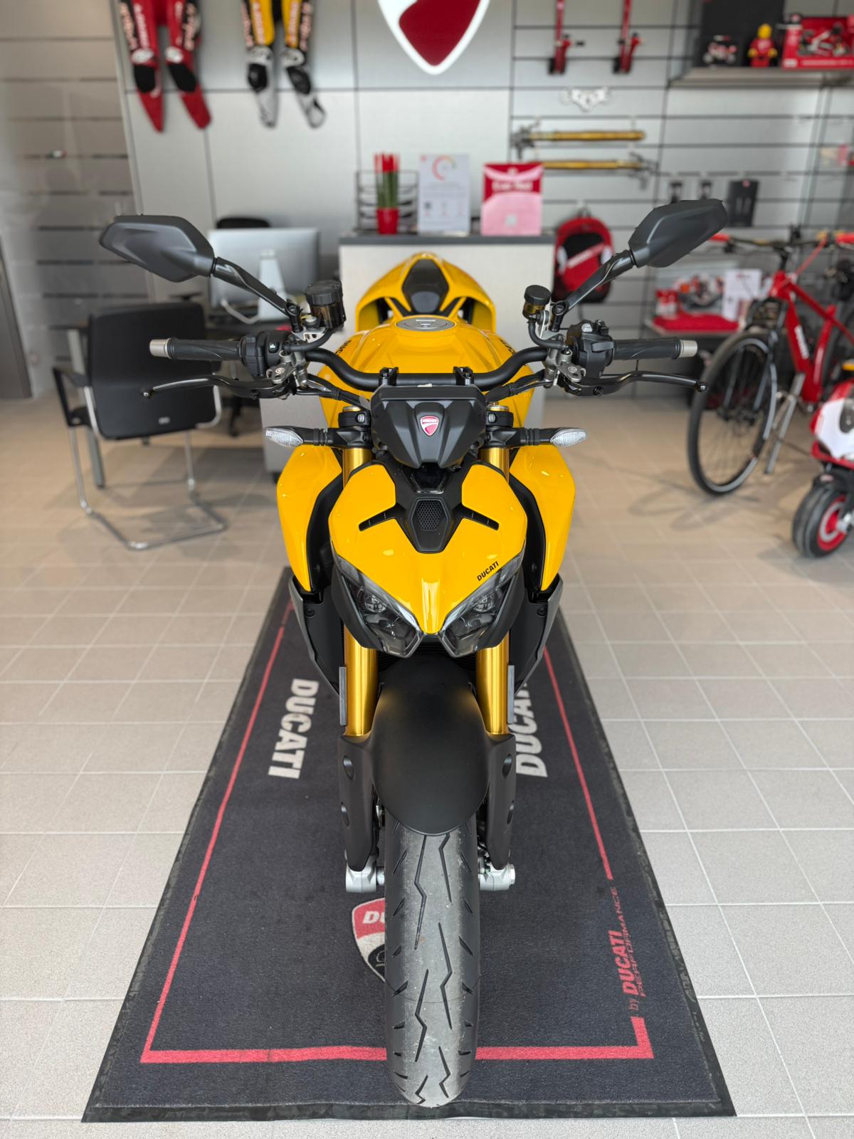 DUCATI STREETFIGHTER V2 S NUOVA