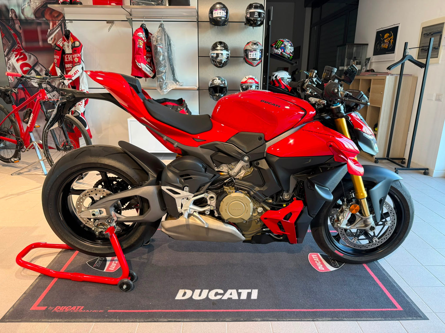 DUCATI STREETFIGHTER V4 S SOLI 800 KM