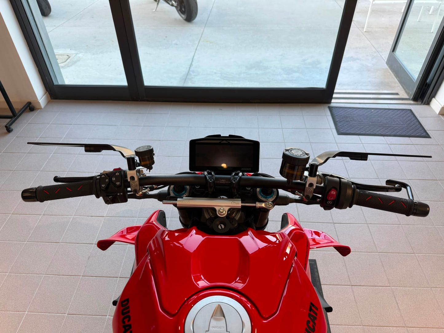 DUCATI STREETFIGHTER V4 S SOLI 800 KM